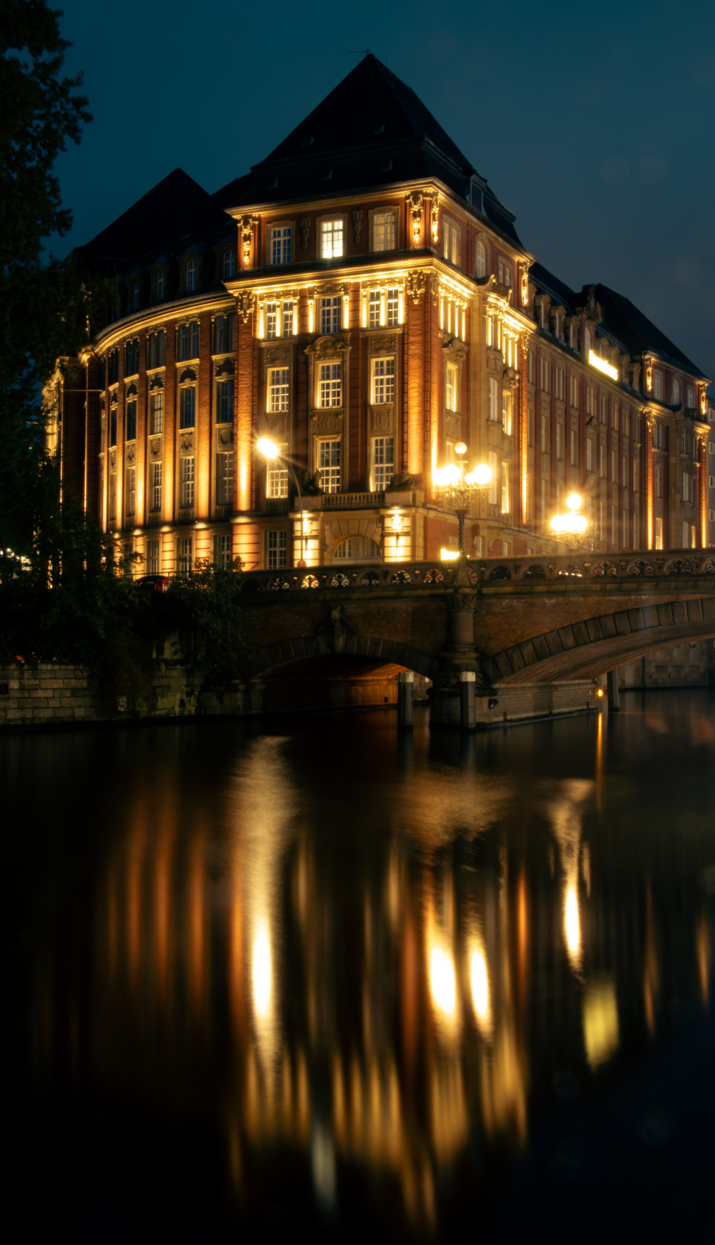 2022-Hamburg-Nacht-Stadthausbruecke