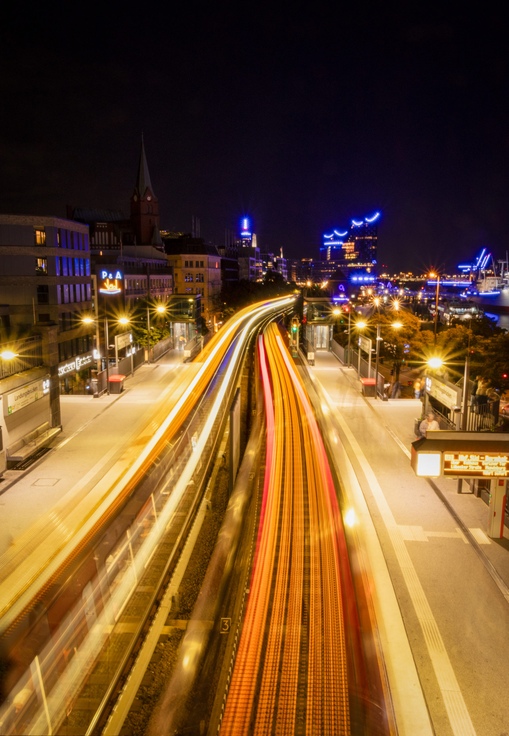 Landungsbruecken-Ubahnzieher